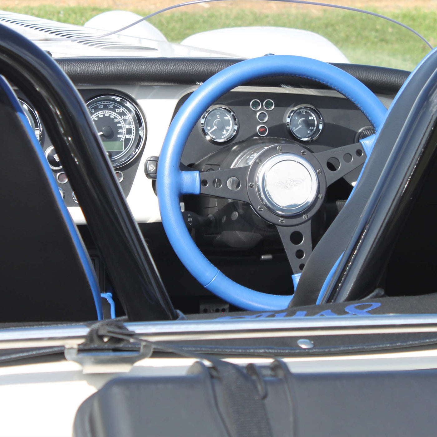 Matching your Steering Wheel to your Interior: Expert Tips